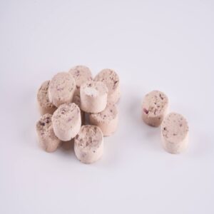 Freeze-Dried chicken blueberry fruit and vegetable cake | Wholesale Cat & Dog Treats & Private Label Options